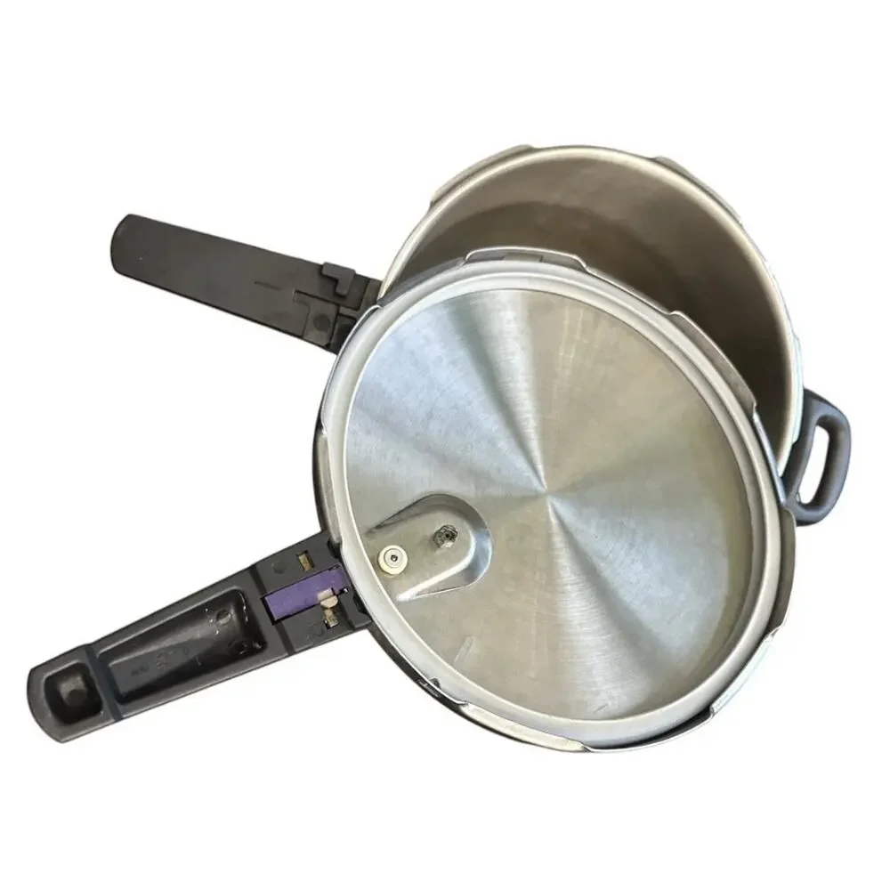 Fagor Splendid 8L Pressure Cooker Stainless Steel & Purple Vitro-Induction